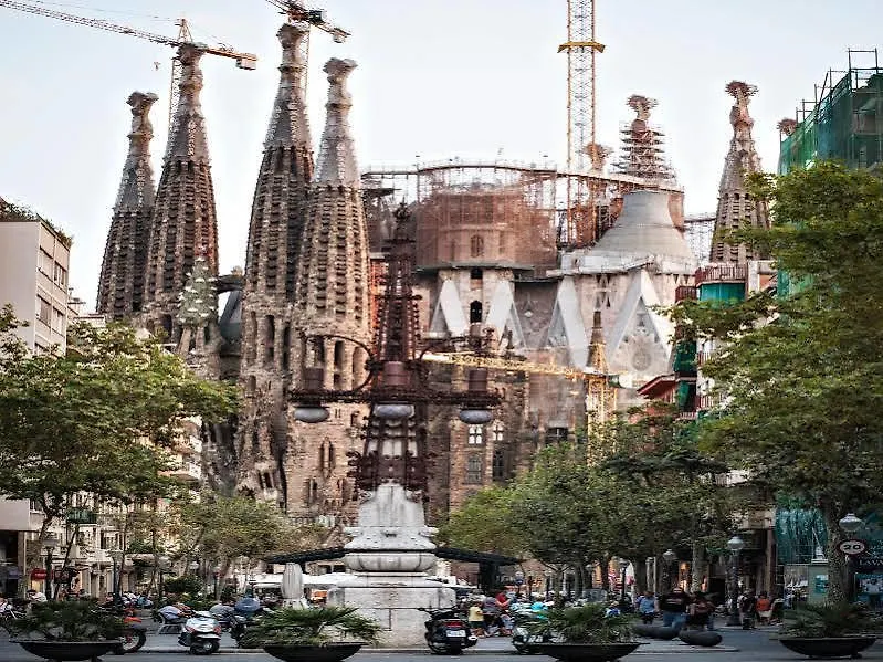 Eric Vokel Suites Barcellona 3*,
